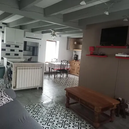 Karine Apartment *
